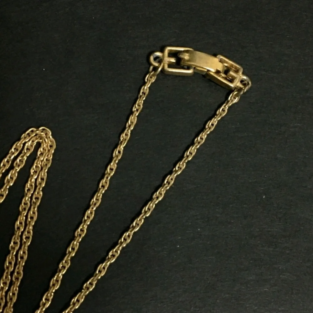 Givenchy G Gold & Black W/ Silver Rhinestones Pendant Necklace (EUC)✨️